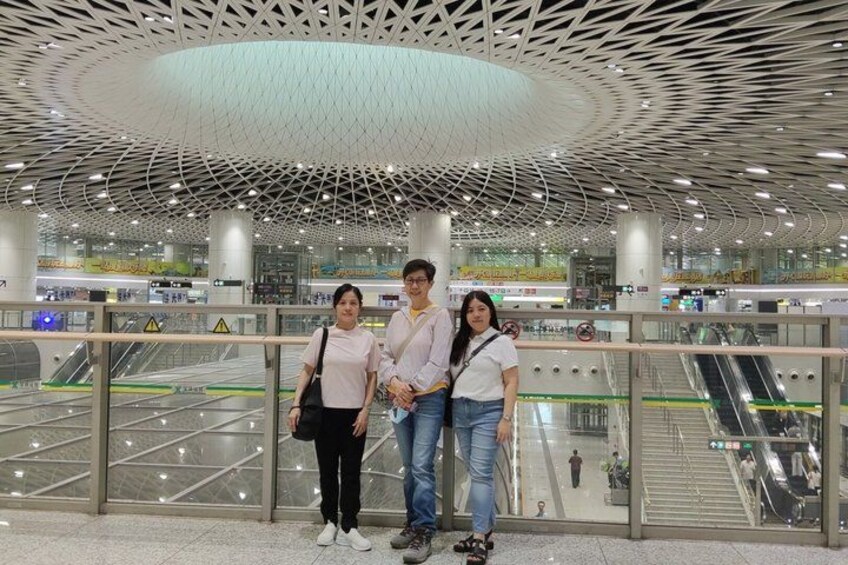 Shenzhen Tour: Robotaxis, AI Robots & Drone Delivery Experience 3