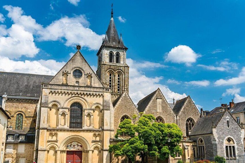 Trinity Cathedral: An architectural jewel with layered styles, the spiritual heart of the medieval city. 4