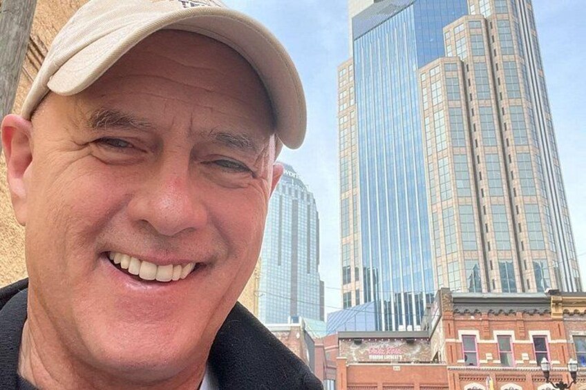 Murder In Music City Private Driving and Walking Tour 1