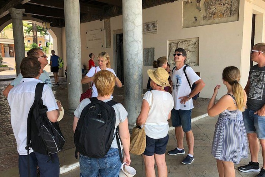 Guided Boat Tour of Lake Garda Isola del Garda and Salò 4