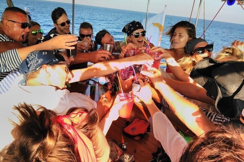 Private day sailing yacht cruise 5