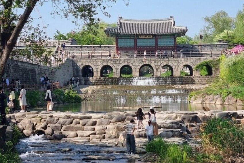 Suwon UNESCO Fortress Private Tour: Day Trip from Seoul 1