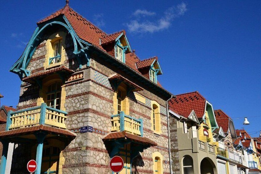 Villas Touquettoises: The whimsical seaside architecture of the early 20th century, a true open-air museum. 4