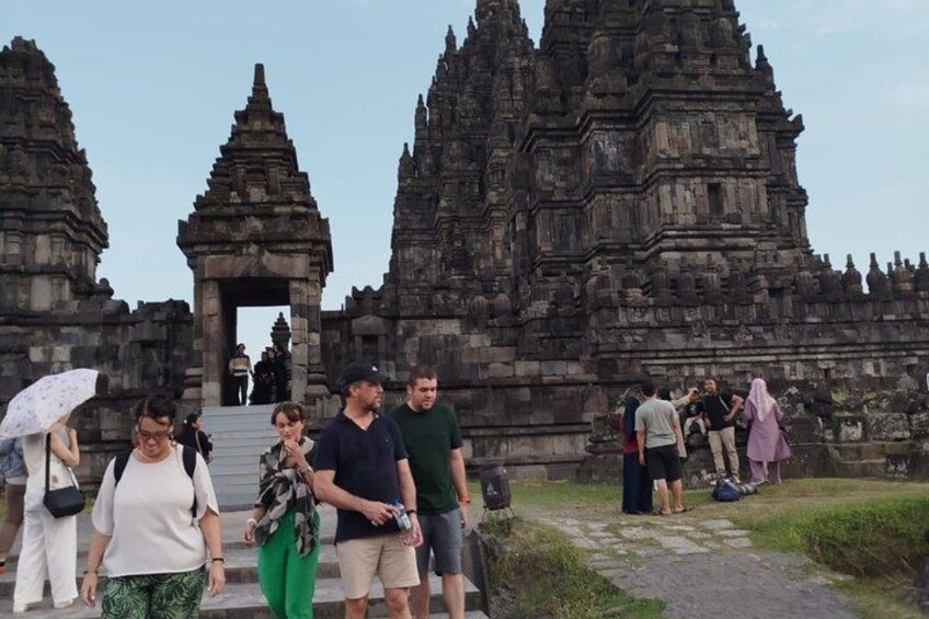 Yogyakarta Private Car:Borobudur temple and Prambanan temple 4