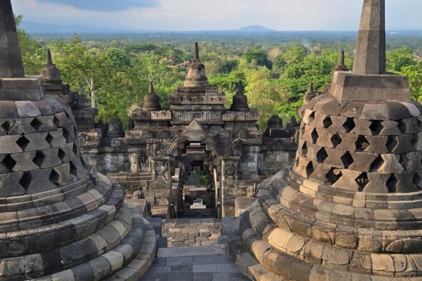 Yogyakarta Private Car:Borobudur temple and Prambanan temple 3