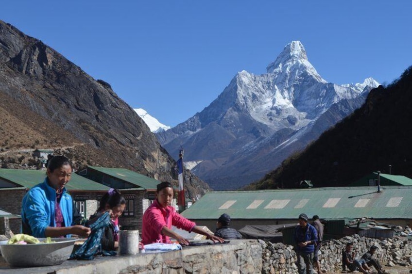 14 Days Guided Adventure Everest Base Camp Trek 4