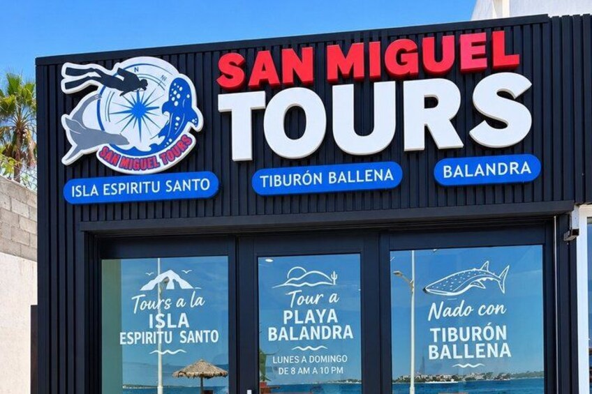 A tour company named 'San Miguel Tours' with services to Isla Espíritu Santo, Tiburon Ballena, and Balandra. 2