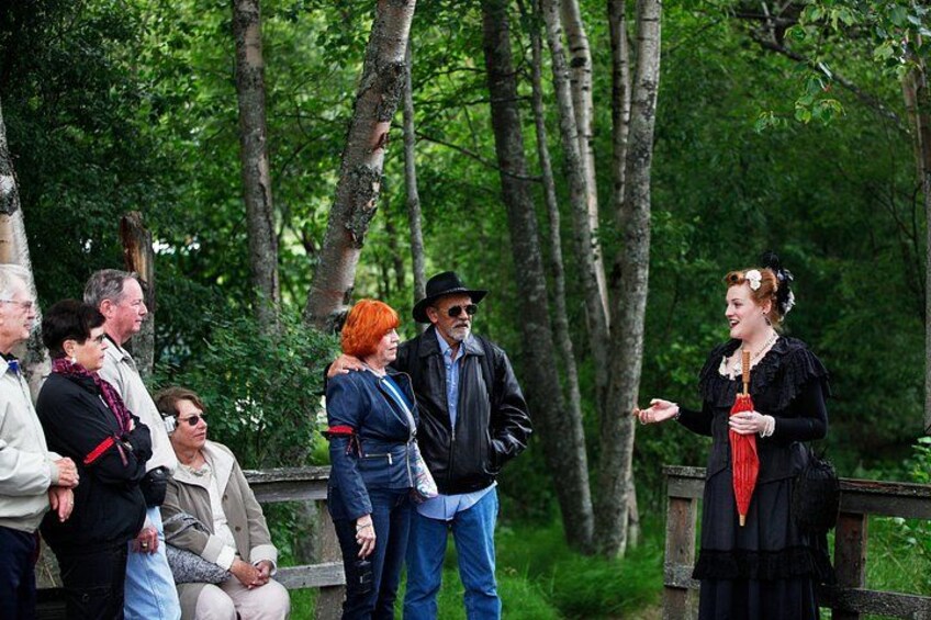 The Madam on tour with her guests 2