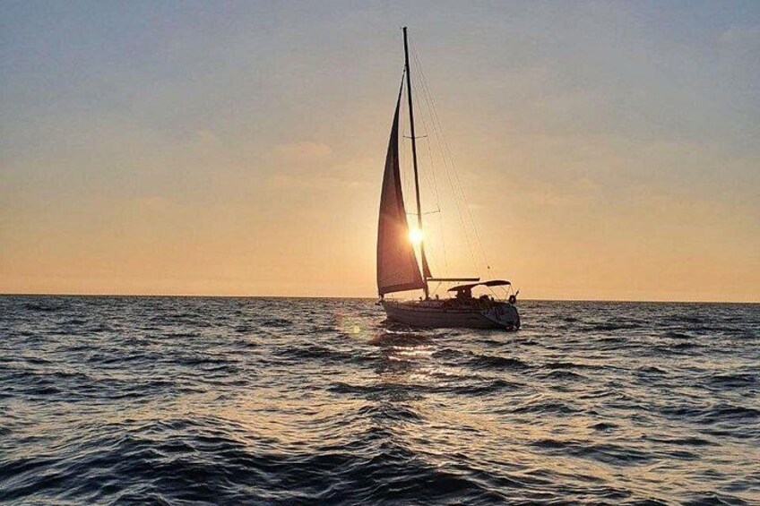 Sails of Dubai Shared Sailing Yacht Tour with Swimming 5