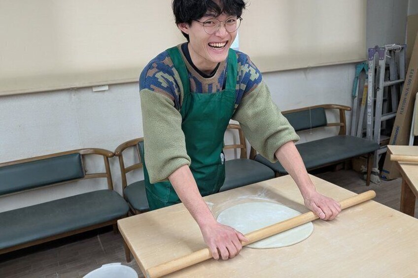 Authentic Tokyo Soba Making Experience with a Soba Chef 4