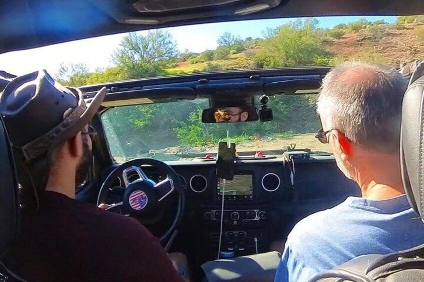 Private Jeep Off Road Adventure in Arizona Desert with Huskies 3