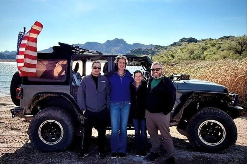 Private Jeep Off Road Adventure in Arizona Desert with Huskies 4
