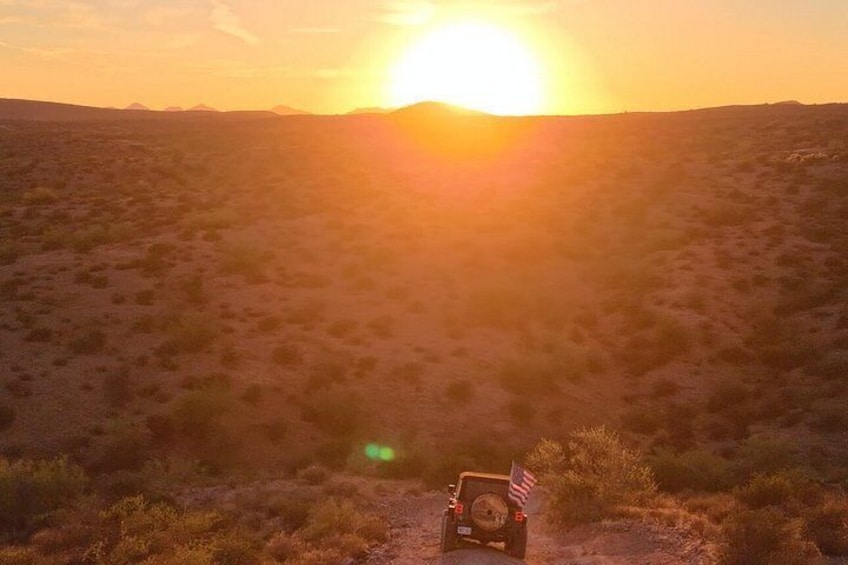 Private Jeep Off Road Adventure in Arizona Desert with Huskies 4
