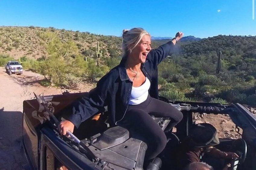 Private Jeep Off Road Adventure in Arizona Desert with Huskies 1