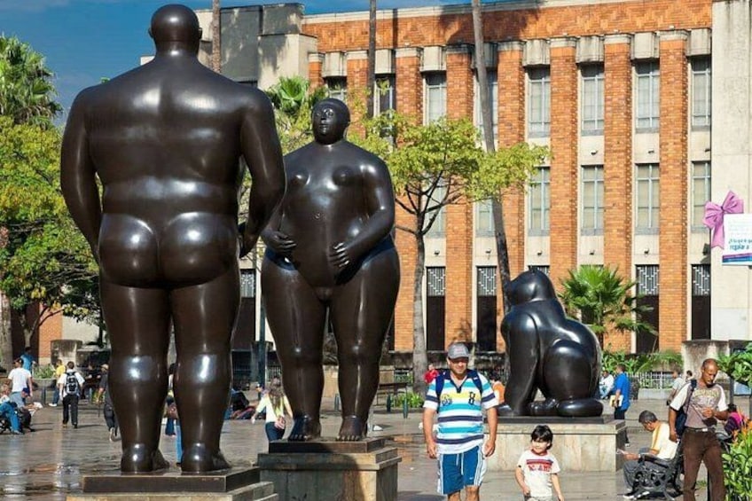 Full Tour of the Most Famous Places in Medellin 5