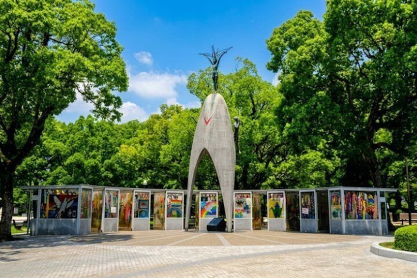 Hiroshima Group Tour: Learn the Story Behind the Atomic Bomb 4