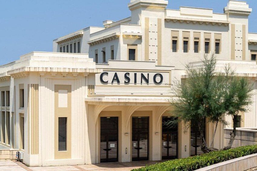 Casino Municipal: The jewel of Art Deco facing the ocean, in the heart of the Grande Plage. 2