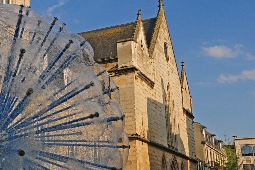 Notre-Dame Cathedral: The majesty of the Gothic and its flying buttresses, the crowning place of 33 kings of France, neighbouring modernity. 2