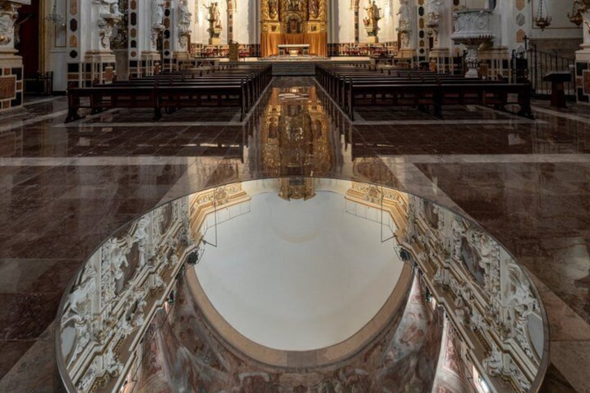 Mirror photo Vault 2