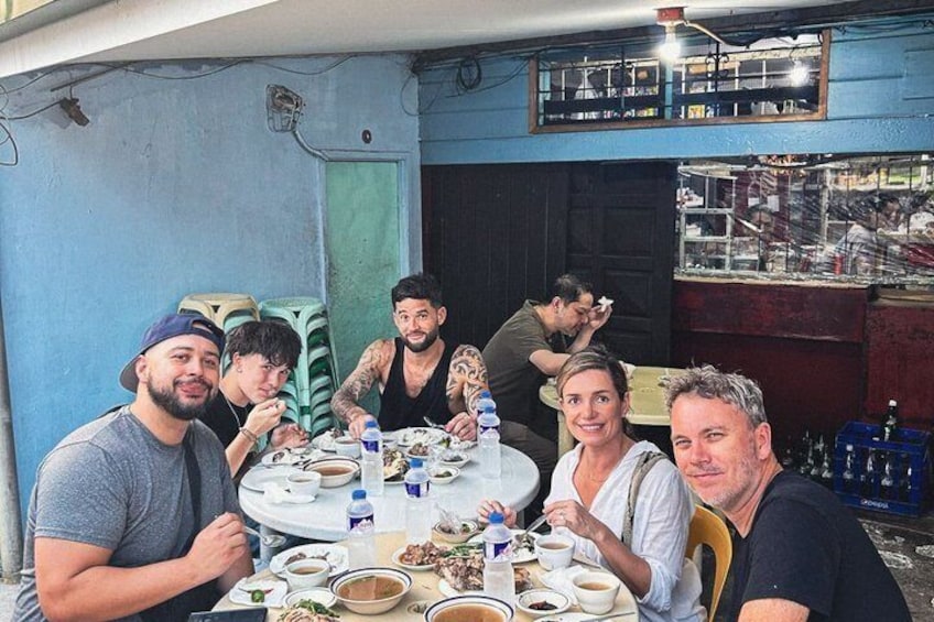 Makati: Chef-Curated Food Tour by Motorcycle 4