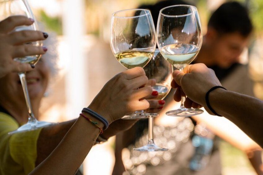 People holding wine glasses. 4