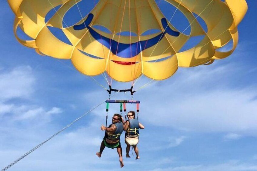 Parasailing 1