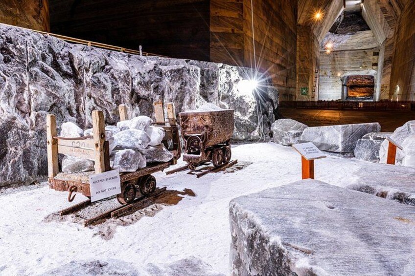 Slanic Salt Mine and Draculas Tomb at Snagov Tour from Bucharest 2