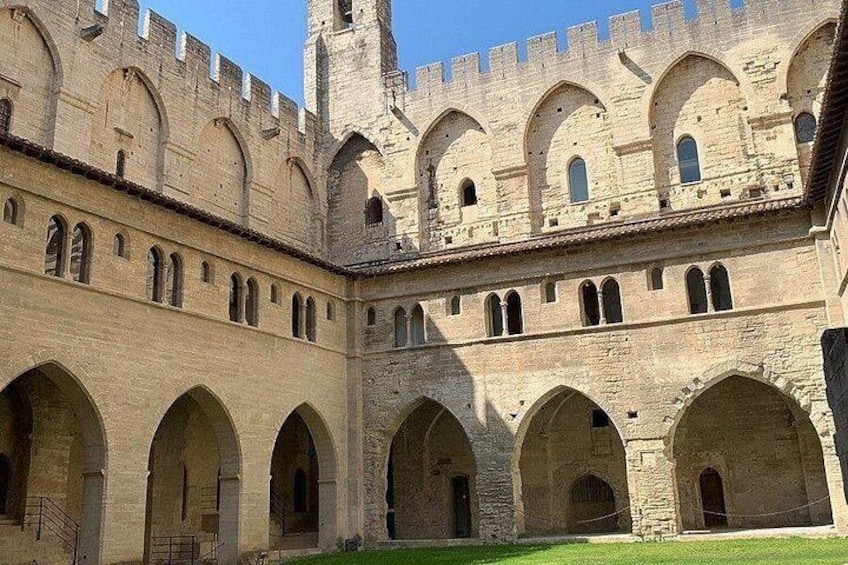 Popes Palace 2
