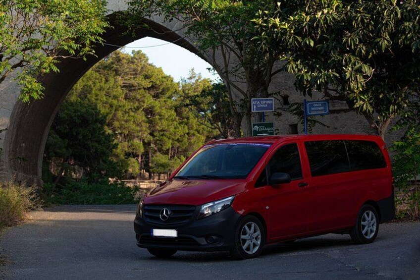 Private VIP Tour: Elafonissi & Chania Old Town from Heraklion 4
