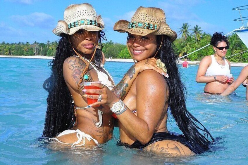 Punta Cana Hip Hop Party Boat Adults Only | DJ & Unlimited Drinks 2