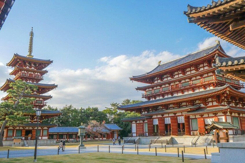 Nara: Yakushiji Tour – Toshodaiji or Sutra Copying Option 1