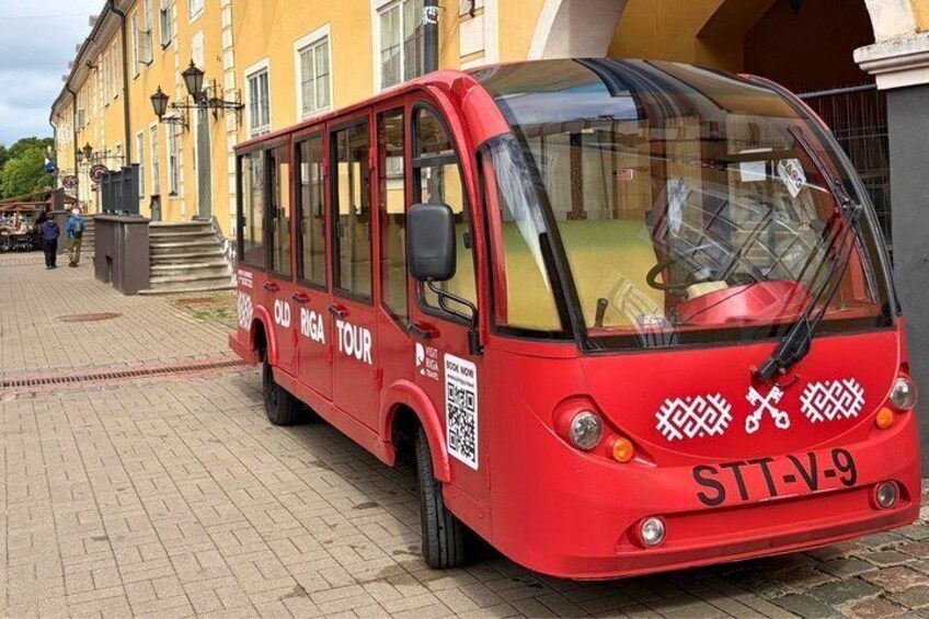 Private Old Riga E-Bus Tour with Audio Guide 1