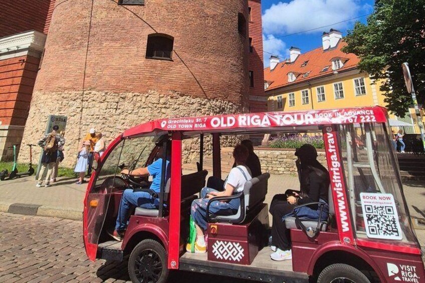 Private Old Riga E-Bus Tour with Audio Guide 1