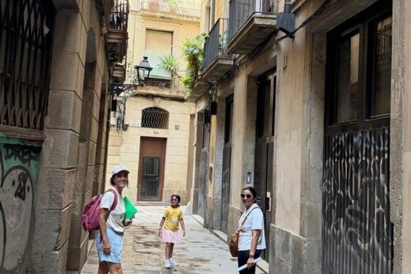 Gothic Quarter Tour for Kids: The Guardians of Barcelona 3