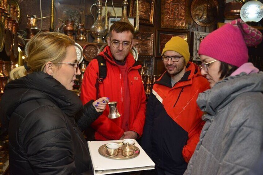 4-Hour Sightseeing Walking Tour with Food Tastings and Craft Experience