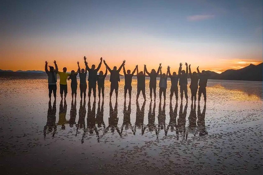 Picture 5 for Activity From La Paz: Uyuni Salt Flats 1-Day Tour with Round-Trip Bus 2