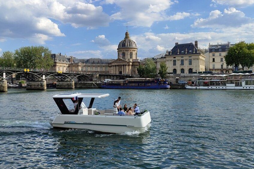 2-12 pax Private River Boat Tour in Paris with Rosé and Macarons 5