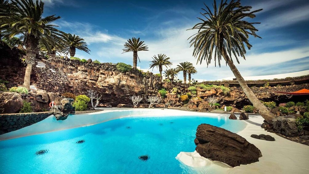 Picture 4 for Activity Lanzarote North Premium: Cueva de los Verdes, Jameos del Agua, Mirador del Río 2
