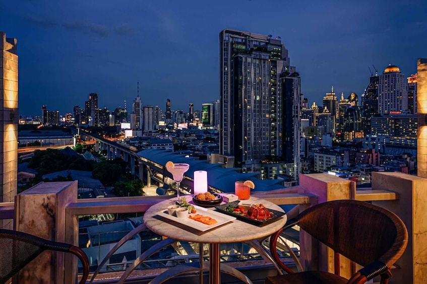 Bangkok: Barracuda Rooftop Bar Akara Hotel 1