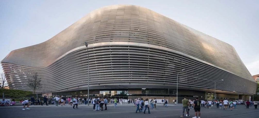Madrid: Tour with Tuk Tuk Zero: Bernabéu and the Golden Mile. 1h 15min 1