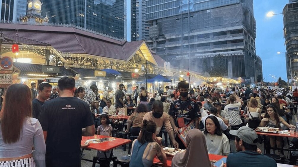 Signature Night Tour: Walk Through Marina with Food Tastings 1
