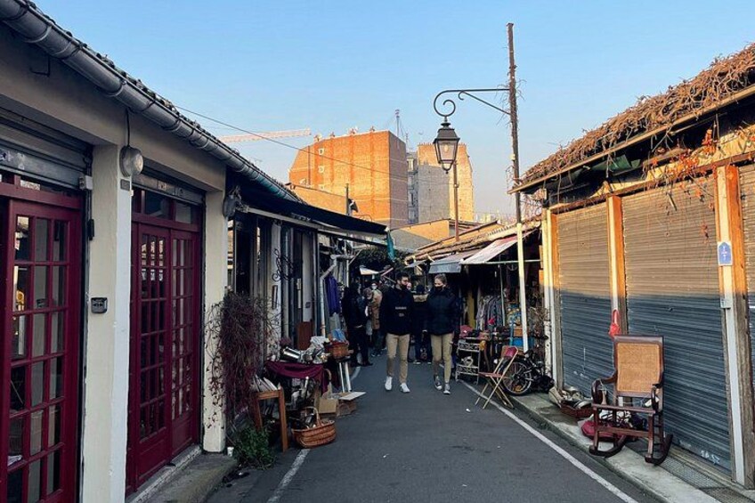 Paris Flea Market Private Tour Saint Ouen Antiques with Pickup 3
