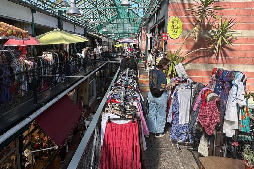 flee market tour and shopping 1