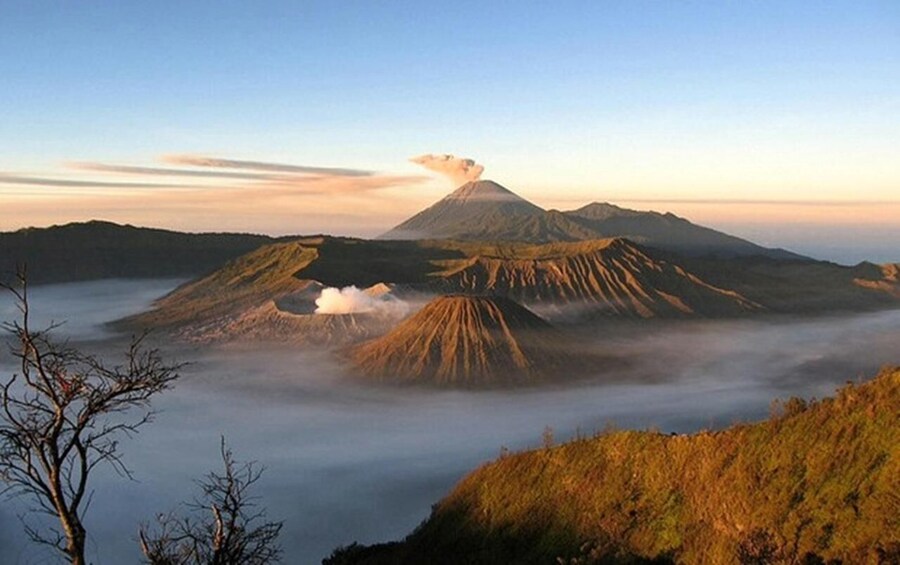 From Jakarta or Bali: Yogyakarta, Java Bali Highlight Tour 1