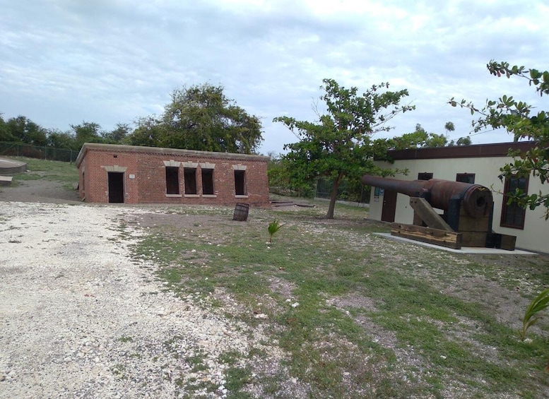 Picture 2 for Activity Port Royal Heritage Tour with Guide 2