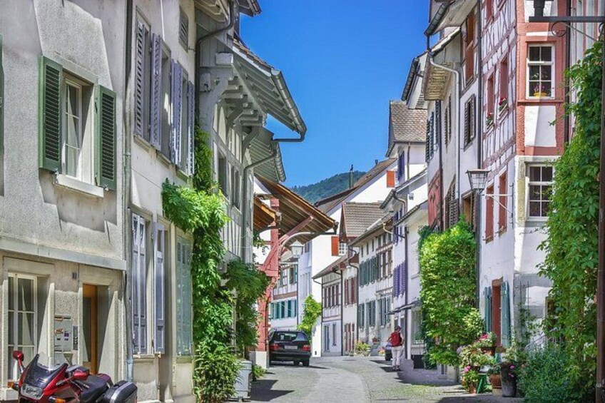Explore Stein am Rhein in 60 minutes with a Local 1