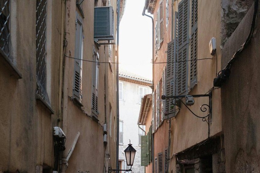 Nice Hilltop Villages PrivateTour Grasse Gourdon St-Paul DeVence 2