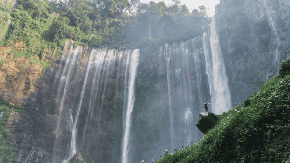 Picture 2 for Activity Malang: Tumpak Sewu Waterfall, Blue Lagoon & Goa Tetes 2