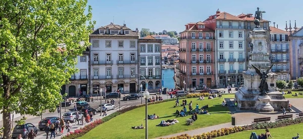 Lisbon: 3-Day Wine, Castles, and Coast Tour 1