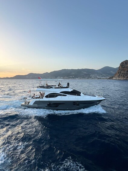Picture 2 for Activity Gazipaşa: Full-Day Boat Tour with Lunch and Swim Stops 4